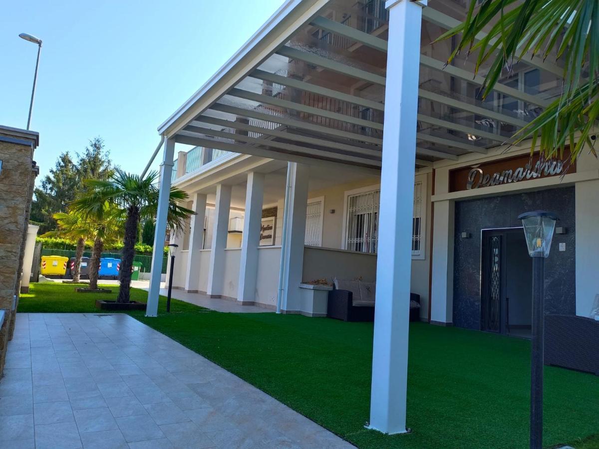 Residence Deamarina มารีนา ดิ มาซซา ภายนอก รูปภาพ