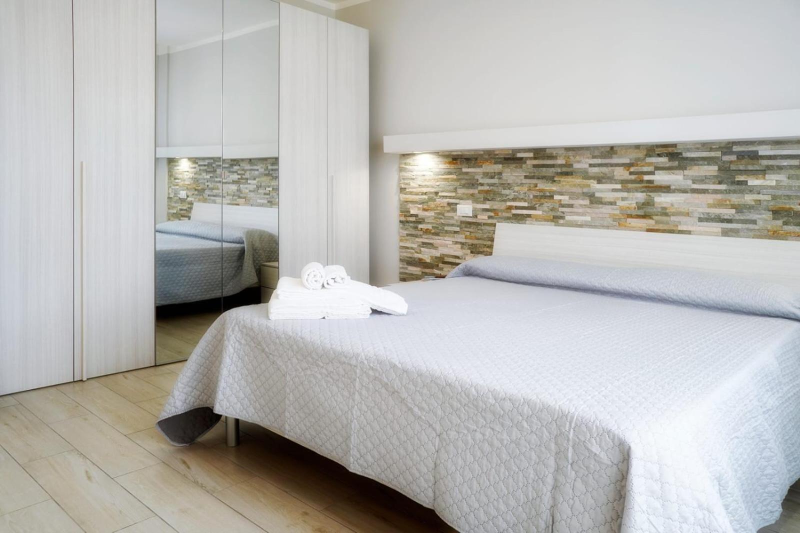 Residence Deamarina มารีนา ดิ มาซซา ภายนอก รูปภาพ